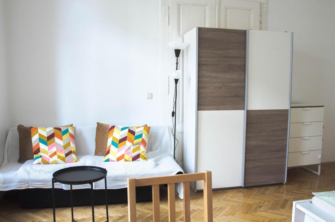 Apartment Wonderful Two Bedroom Wien